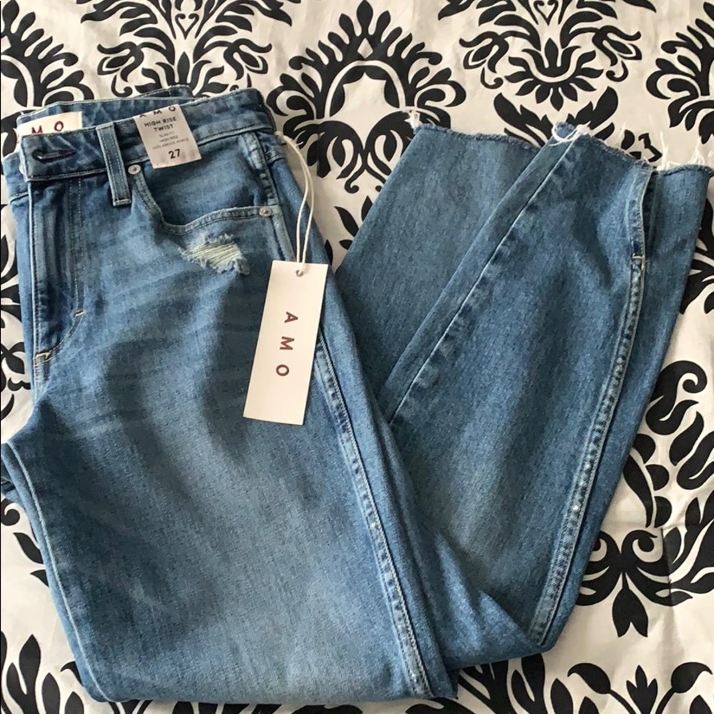 NWT AMO High Rise Twist Jean